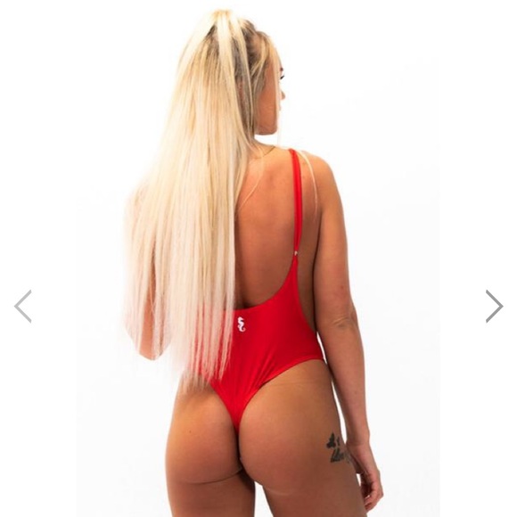 NWT Sunnycoclothing Pamela Viral Suit Size M Red - Picture 4 of 8